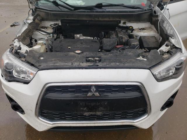 4A4AR3AW1FE062686 - 2015 MITSUBISHI OUTLANDER ES WHITE photo 11