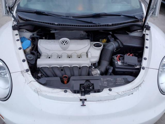 3VWPW3AG5AM014773 - 2010 VOLKSWAGEN NEW BEETLE Weiß Foto 11