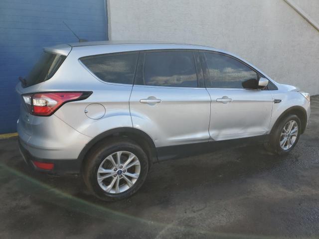 1FMCU0GD3HUC97517 - 2017 FORD ESCAPE SE SILVER photo 3