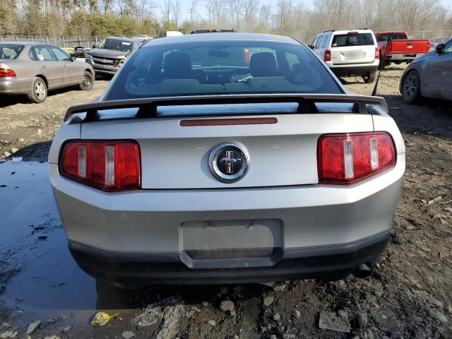 1ZVBP8AN1A5117553 - 2010 FORD MUSTANG SILVER photo 6