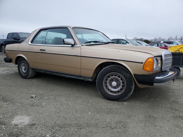 WDBABJ3A1FA223665 - 1985 MERCEDES-BENZ 300 CD TAN photo 4