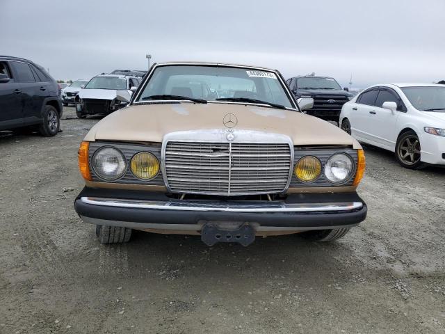 WDBABJ3A1FA223665 - 1985 MERCEDES-BENZ 300 CD TAN photo 5