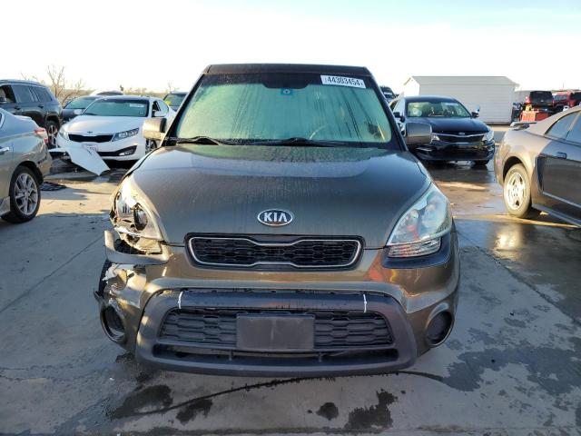 KNDJT2A58D7491383 - 2013 KIA SOUL GREEN photo 5