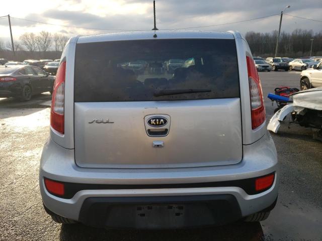 KNDJT2A6XD7543671 - 2013 KIA SOUL + SILVER photo 6