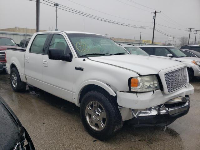 1FTRW12W28FA94467 - 2008 FORD F150 SUPERCREW WHITE photo 4