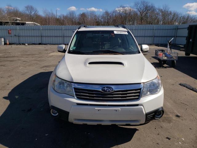 JF2SH66699H712524 - 2009 SUBARU FORESTER 2.5XT LIMITED WHITE photo 5