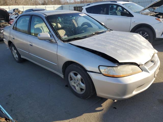 1HGCG1650WA054565 - 1998 HONDA ACCORD EX SILVER photo 4