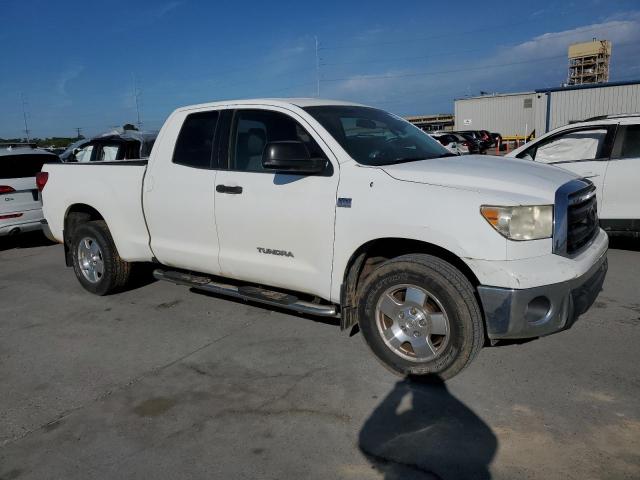 5TFRM5F18AX006890 - 2010 TOYOTA TUNDRA DOUBLE CAB SR5 WHITE photo 4