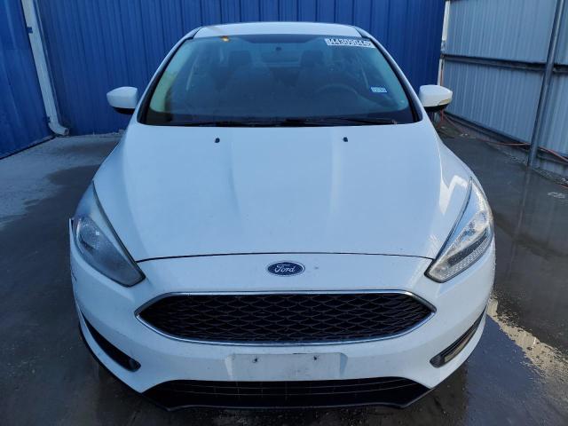 1FADP3FE4JL229188 - 2018 FORD FOCUS SE WHITE photo 5