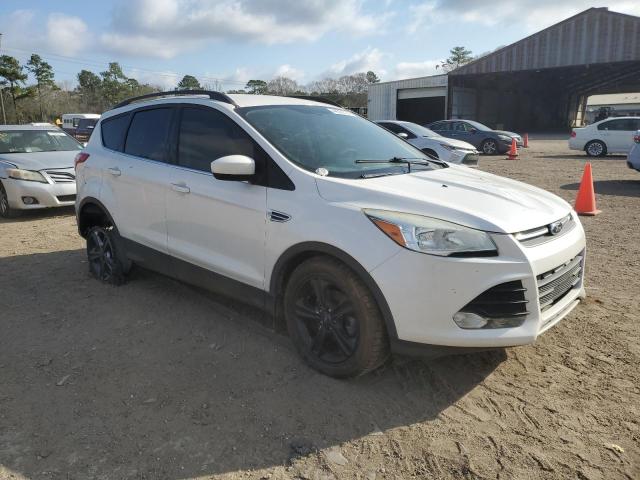 1FMCU0GX7FUC61871 - 2015 FORD ESCAPE SE WHITE photo 4