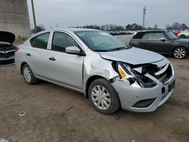 3N1CN7AP5HL829506 - 2017 NISSAN VERSA S SILVER photo 4