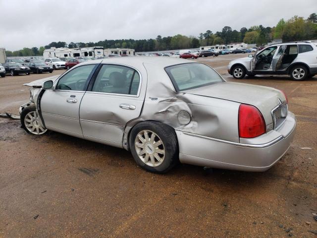 1LNHM82V47Y639696 - 2007 LINCOLN TOWN CAR SIGNATURE LIMITED SILVER photo 2