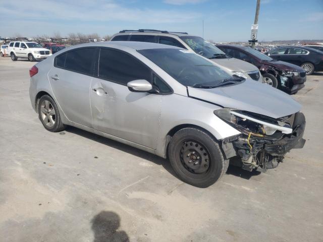 KNAFK4A61G5459076 - 2016 KIA FORTE LX SILVER photo 4