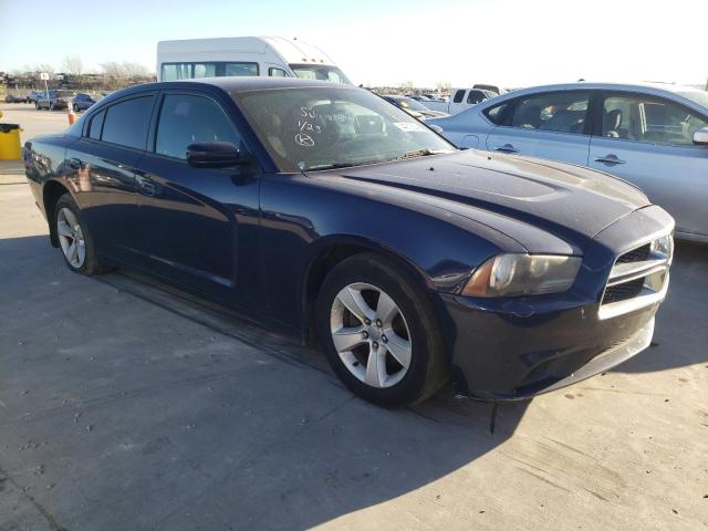 2C3CDXBG2DH634694 - 2013 DODGE CHARGER SE BLUE photo 4