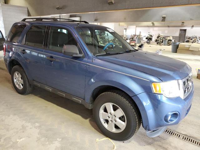 1FMCU93729KA07639 - 2009 FORD ESCAPE XLT BLUE photo 4