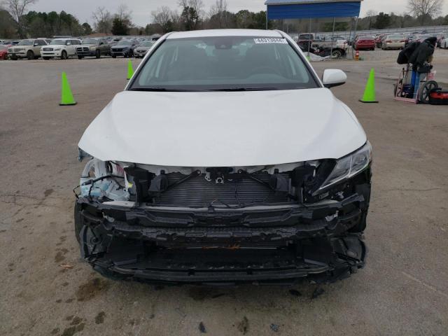 4T1C11AK4RU190709 - 2024 TOYOTA CAMRY LE WHITE photo 5