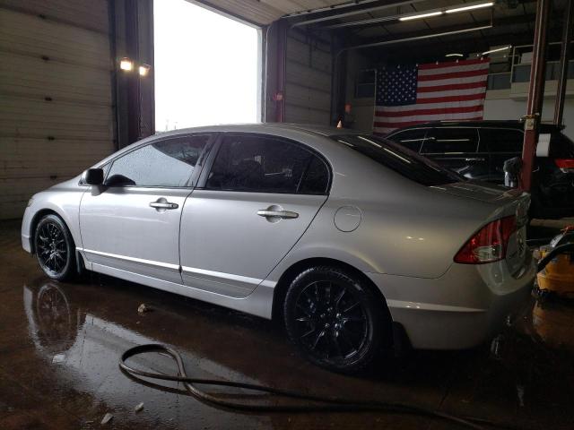 2HGFA1F56AH548888 - 2010 HONDA CIVIC LX فضي صورة 2