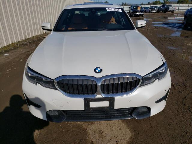 3MW5R1J01M8C10289 - 2021 BMW 330I WHITE photo 5
