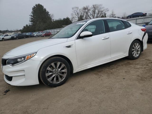 5XXGU4L35JG246672 - 2018 KIA OPTIMA EX WHITE photo 1