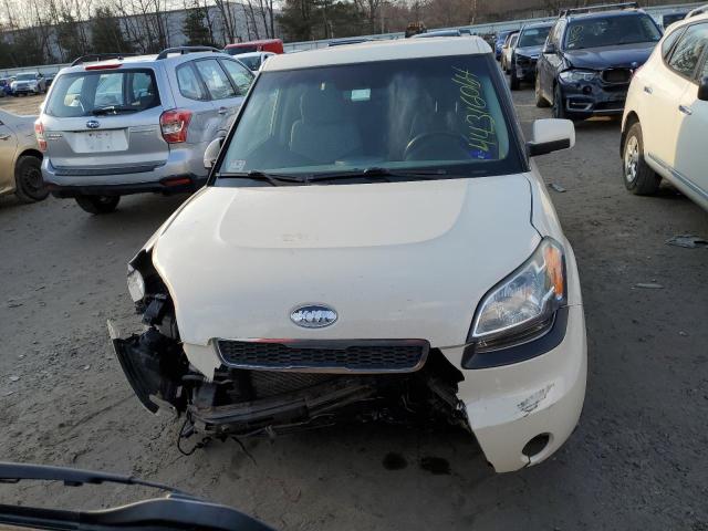 KNDJT2A28A7094807 - 2010 KIA SOUL + WHITE photo 5