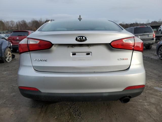 KNAFX4A82G5480666 - 2016 KIA FORTE EX SILVER photo 6