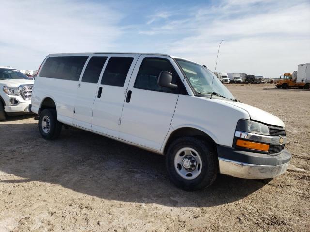 1GAZGPFG2K1243556 - 2019 CHEVROLET EXPRESS G3 LT WHITE photo 4