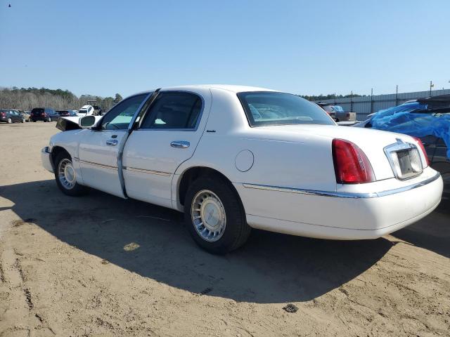 1LNHM81WX2Y608441 - 2002 LINCOLN TOWN CAR EXECUTIVE WHITE photo 2