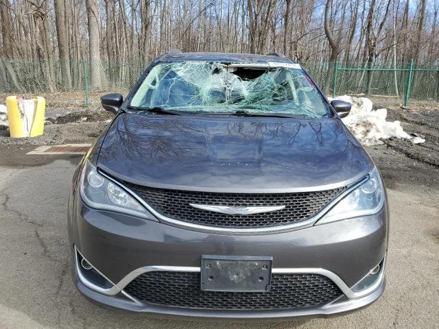 2C4RC1EGXHR778592 - 2017 CHRYSLER PACIFICA TOURING L PLUS GRAY photo 5