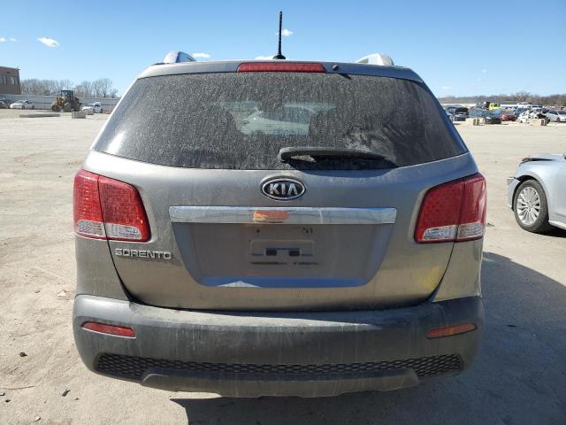 5XYKTDA26BG130904 - 2011 KIA SORENTO BASE GRAY photo 6