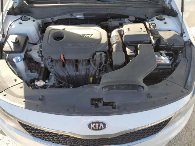 5XXGT4L39JG267558 - 2018 KIA OPTIMA LX WHITE photo 11