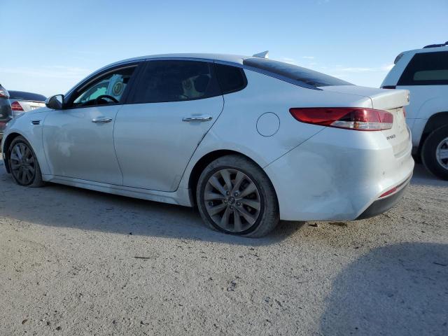 5XXGT4L39JG267558 - 2018 KIA OPTIMA LX WHITE photo 2