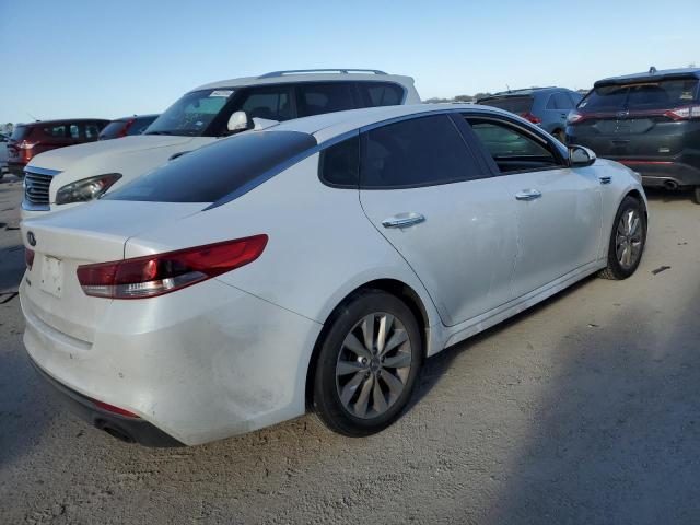 5XXGT4L39JG267558 - 2018 KIA OPTIMA LX WHITE photo 3