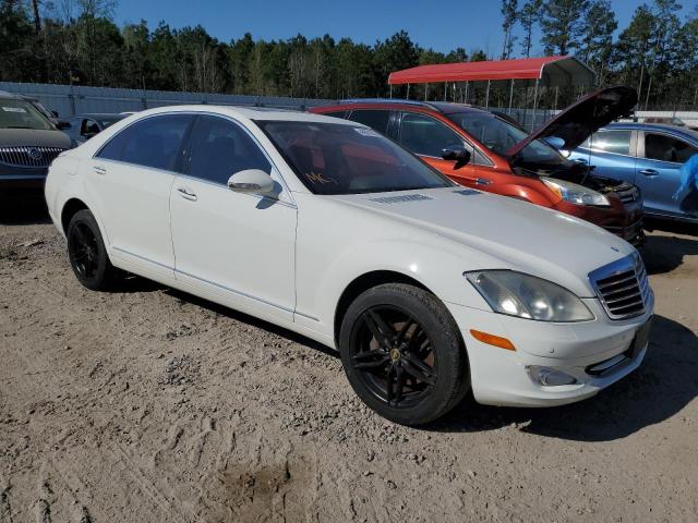 WDDNG71X07A129405 - 2007 MERCEDES-BENZ S 550 WHITE photo 4