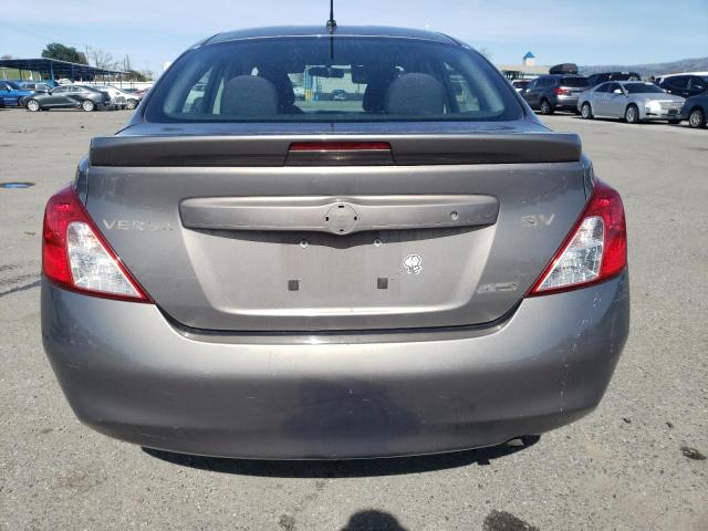 3N1CN7AP5DL868123 - 2013 NISSAN VERSA S GRAY photo 6