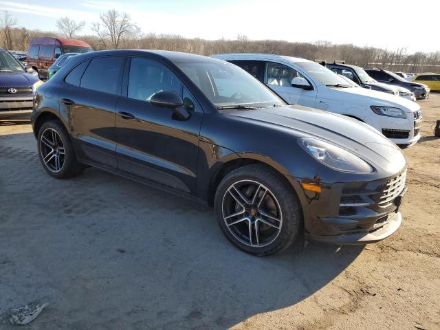 WP1AA2A58MLB13110 - 2021 PORSCHE MACAN BLACK photo 4