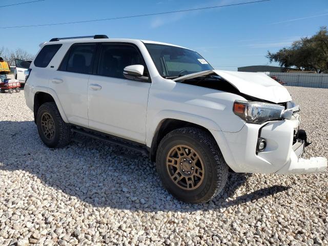 JTENU5JR5N6006574 - 2022 TOYOTA 4RUNNER SR5/SR5 PREMIUM WHITE photo 4