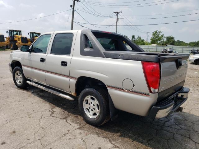 3GNEC12TX4G332627 - 2004 CHEVROLET AVALANCHE C1500 SILVER photo 2