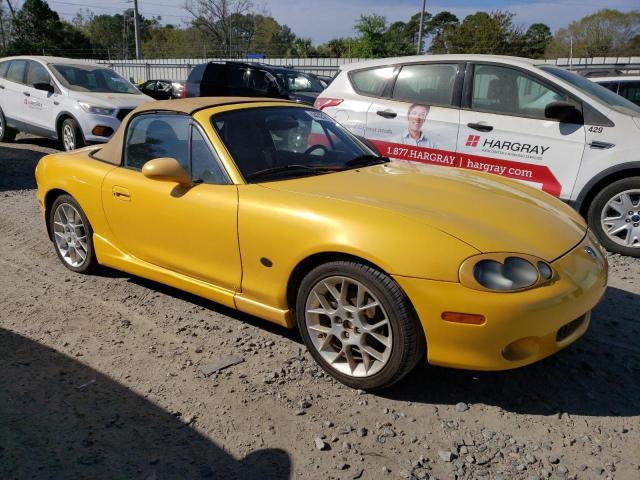 JM1NB353320225634 - 2002 MAZDA MX-5 MIATA BASE YELLOW photo 4