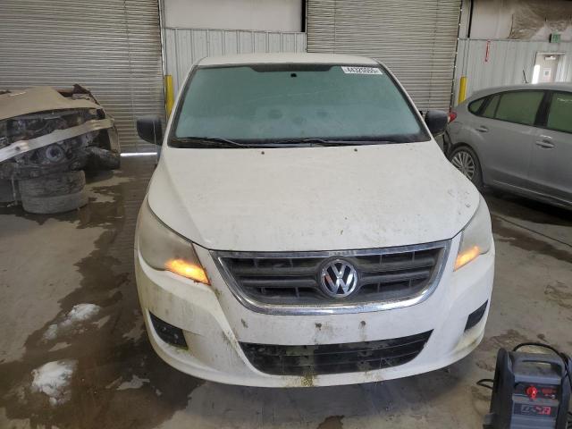 2V4RW4D16AR190383 - 2010 VOLKSWAGEN ROUTAN S WHITE photo 5