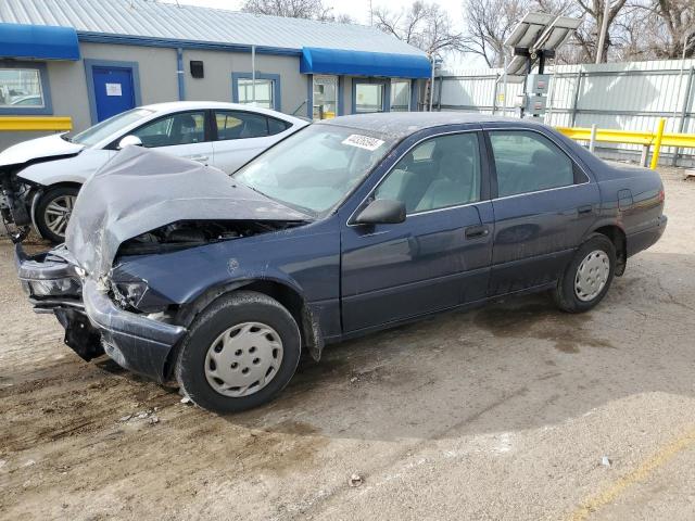 JT2BG22K6W0174378 - 1998 TOYOTA CAMRY CE BLUE photo 1