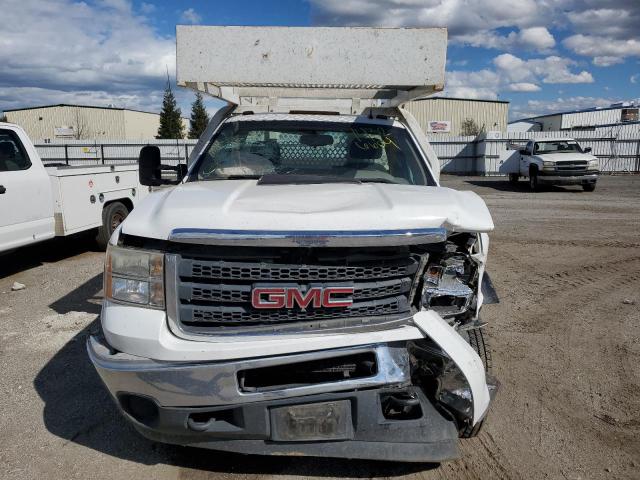 1GD312CL7CF206523 - 2012 GMC SIERRA C3500 WHITE photo 5