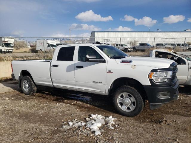 3C63R3GL2NG216365 - 2022 RAM 3500 TRADESMAN WHITE photo 4