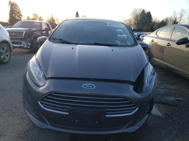 3FADP4EJ4GM105207 - 2016 FORD FIESTA SE GRAY photo 5