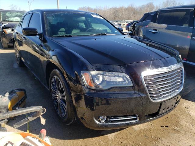 2C3CCAGT2EH142383 - 2014 CHRYSLER 300 S BLACK photo 4