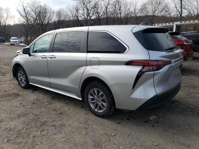 5TDKRKEC2MS063567 - 2021 TOYOTA SIENNA LE SILVER photo 2