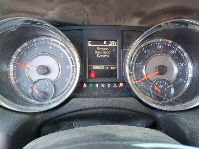 2C4RC1CG9GR177465 - 2016 CHRYSLER TOWN & COU TOURING L RED photo 9