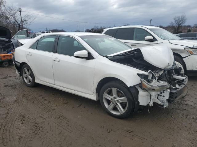 4T1BF1FK7EU464503 - 2014 TOYOTA CAMRY L WHITE photo 4