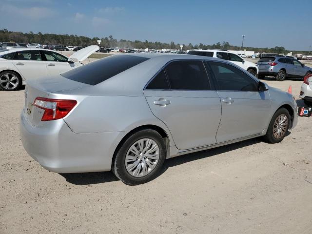 4T4BF1FK5CR172691 - 2012 TOYOTA CAMRY BASE SILVER photo 3