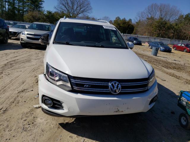 WVGBV7AX1FW061017 - 2015 VOLKSWAGEN TIGUAN S WHITE photo 5