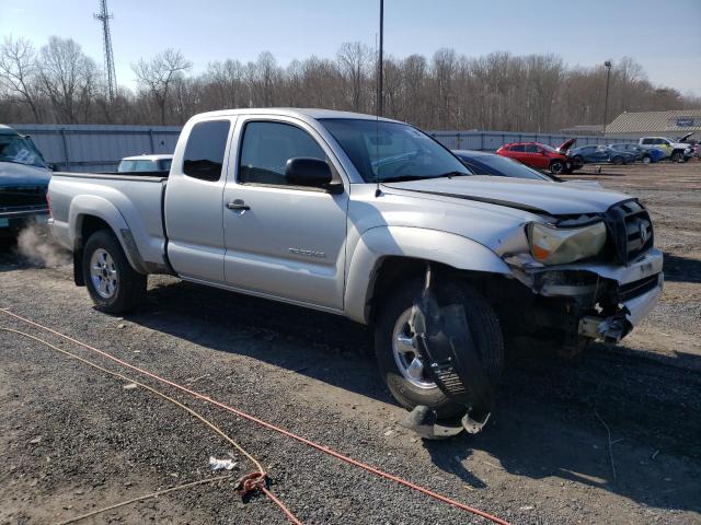 5TETX62NX7Z409167 - 2007 TOYOTA TACOMA PRERUNNER ACCESS CAB SILVER photo 4